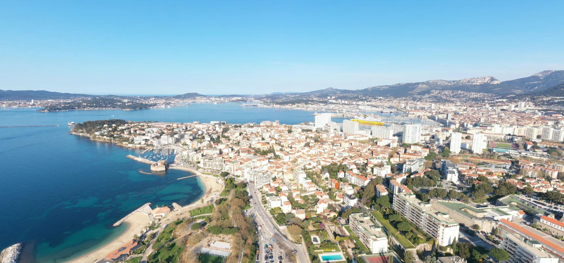 Itinéraire Toulon → Porquerolles en bateau : la plus belle sortie en mer du Var